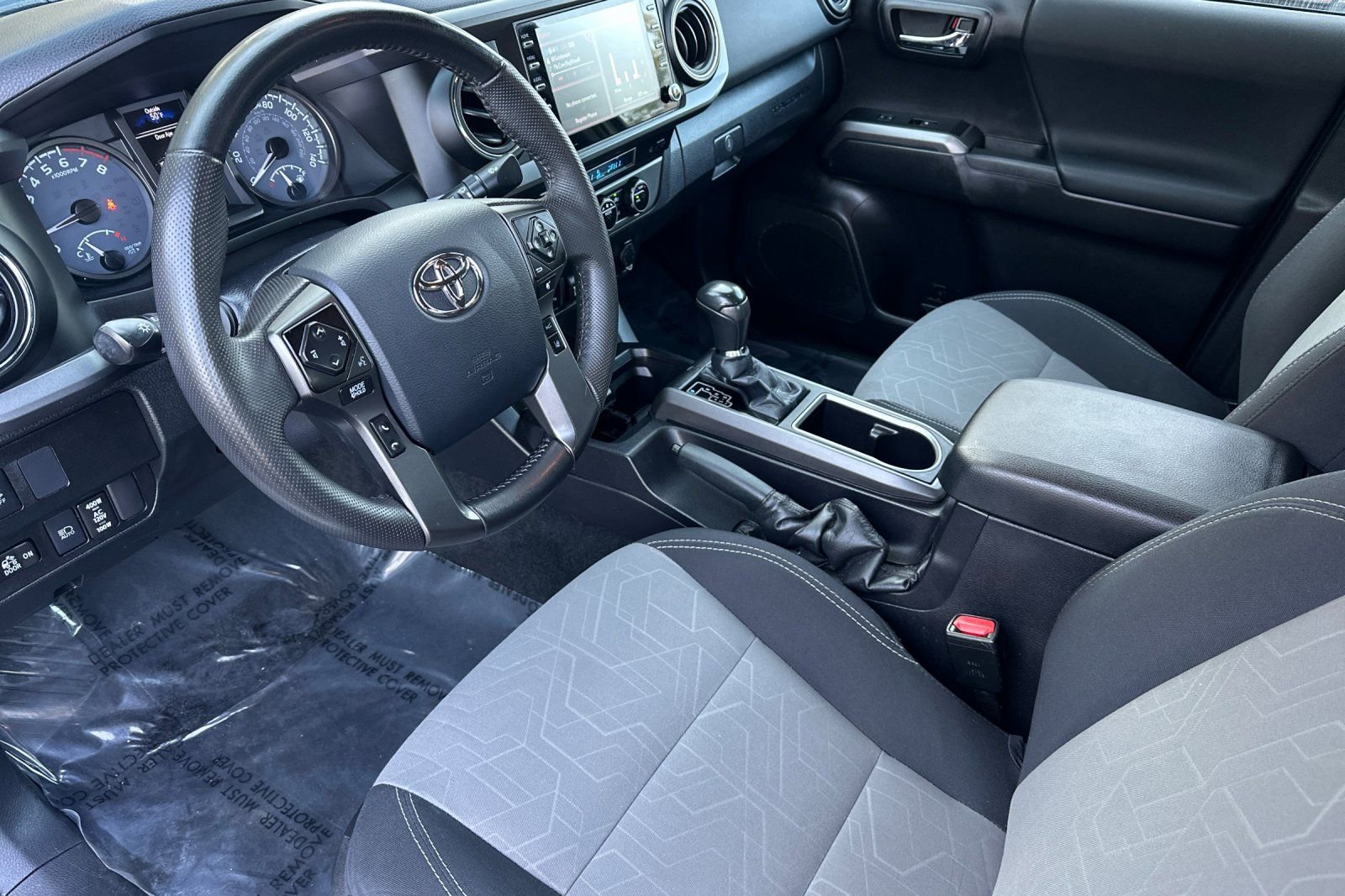 Used 2021 Toyota Tacoma TRD Off-Road w/ Technology Package image 9