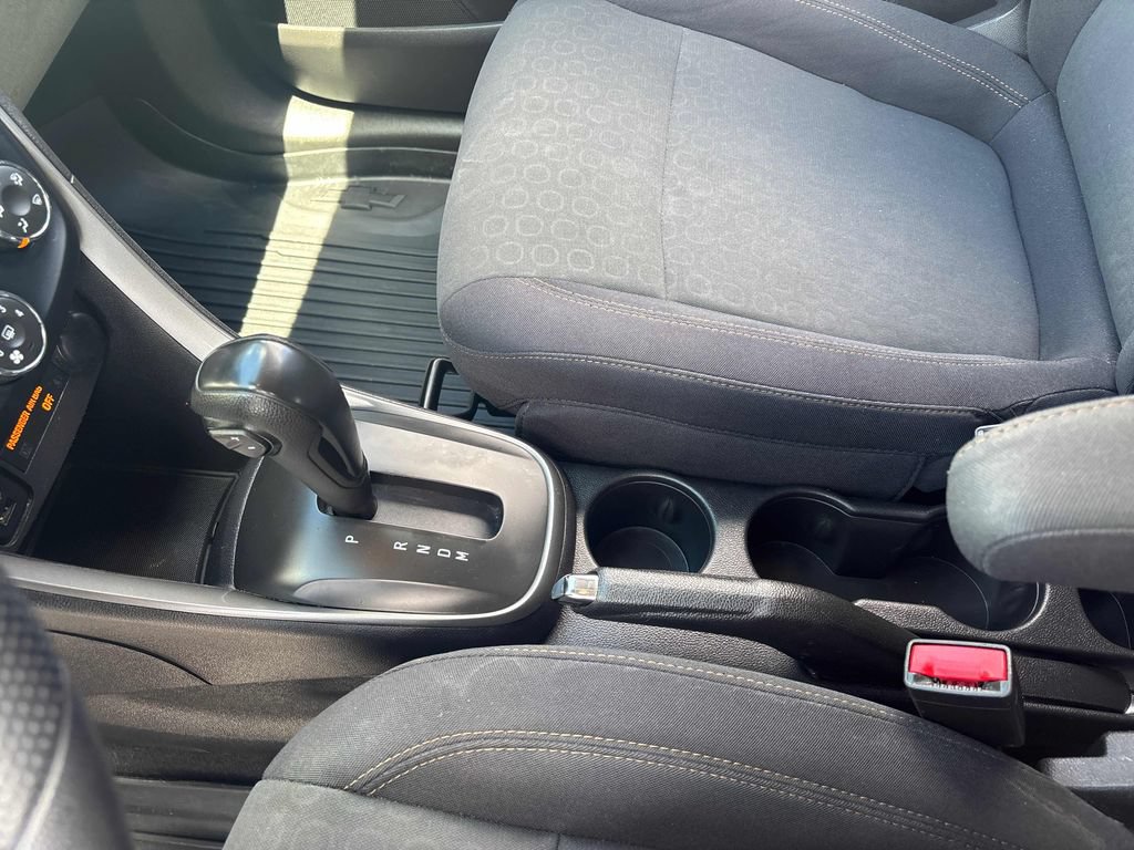 Used 2019 Chevrolet Trax LS w/ Tint and Cruise Package AWD/4WD image 17