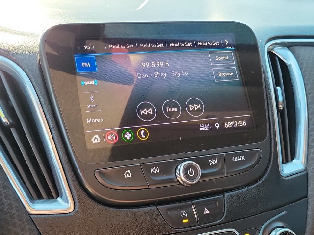 Used 2020 Chevrolet Malibu LT FWD image 19