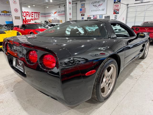 Used 1999 Chevrolet Corvette Coupe w/ Roof Pkg RWD image 5