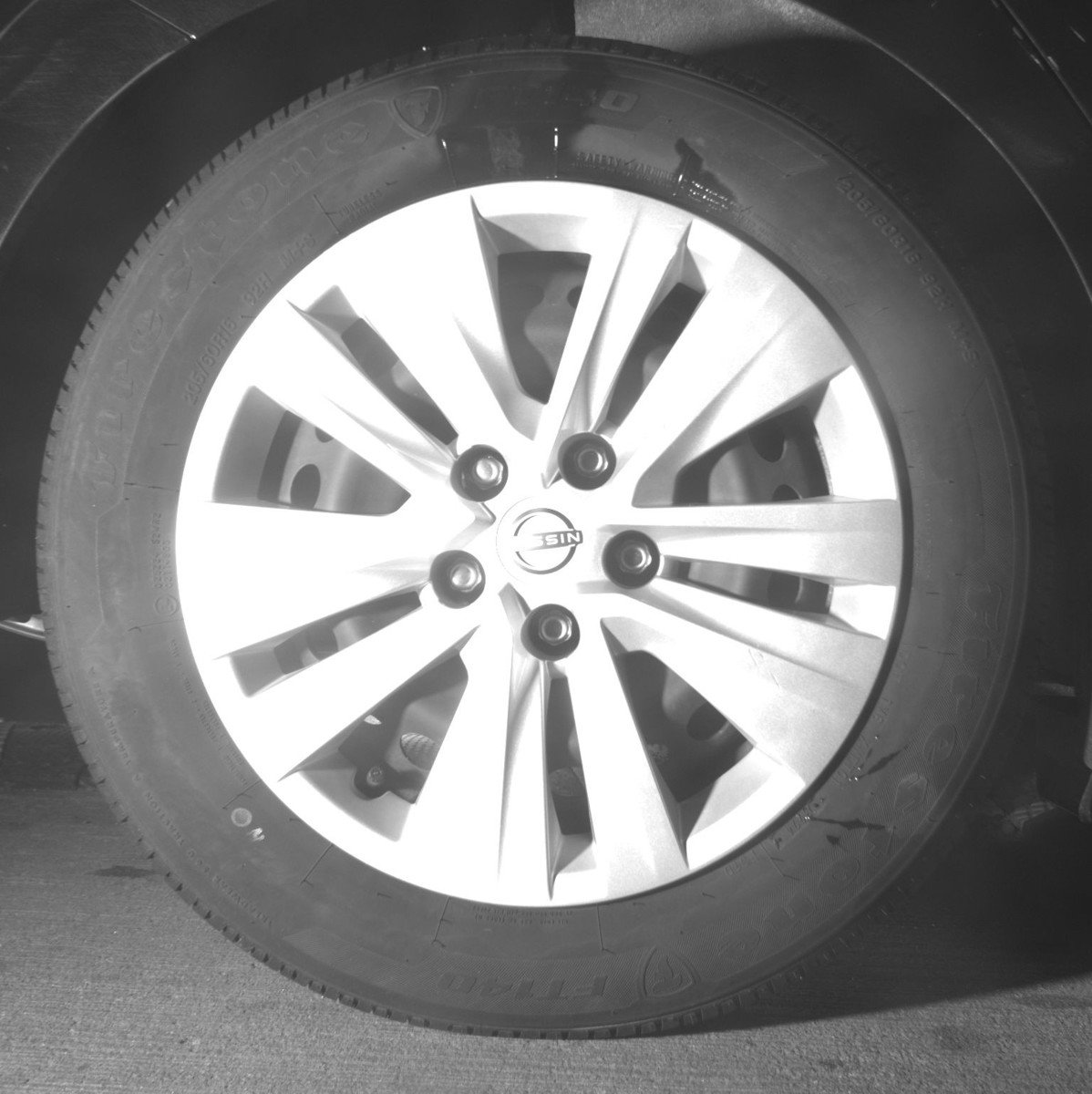 Used 2025 Nissan Sentra S image 15