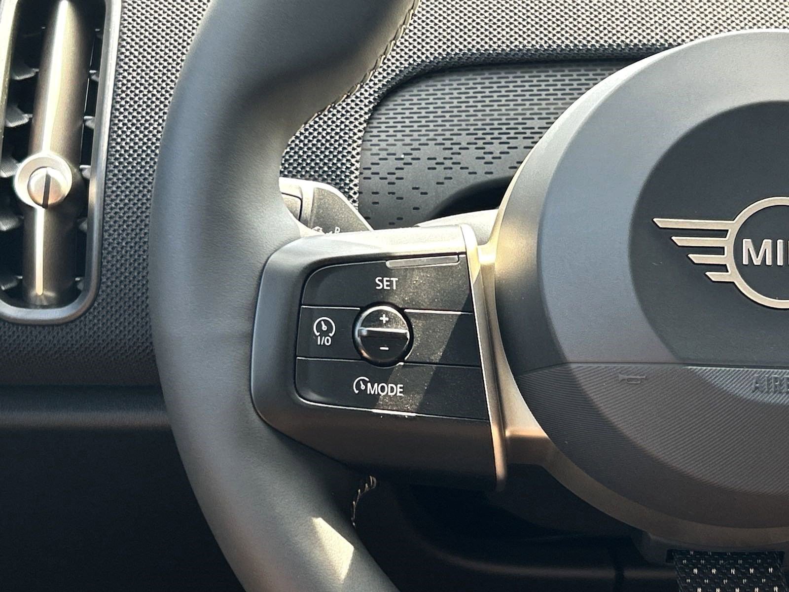 Certified 2025 MINI Cooper Countryman S image 37