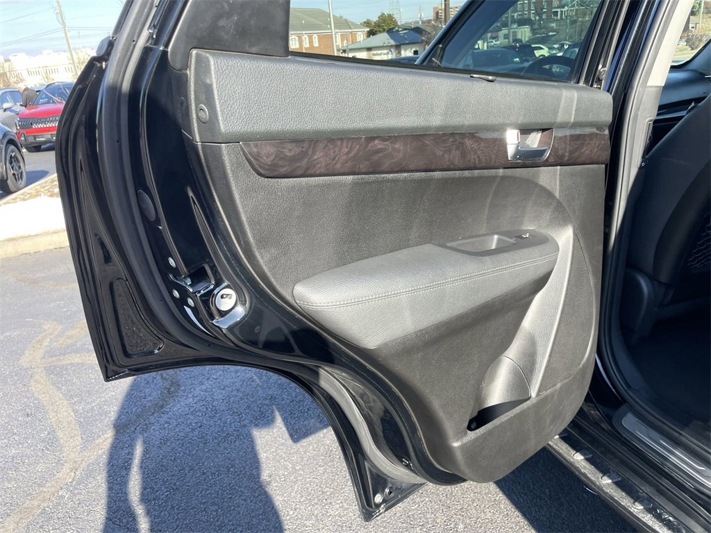 Used 2014 Kia Sorento SX w/ 3rd Row Package image 22