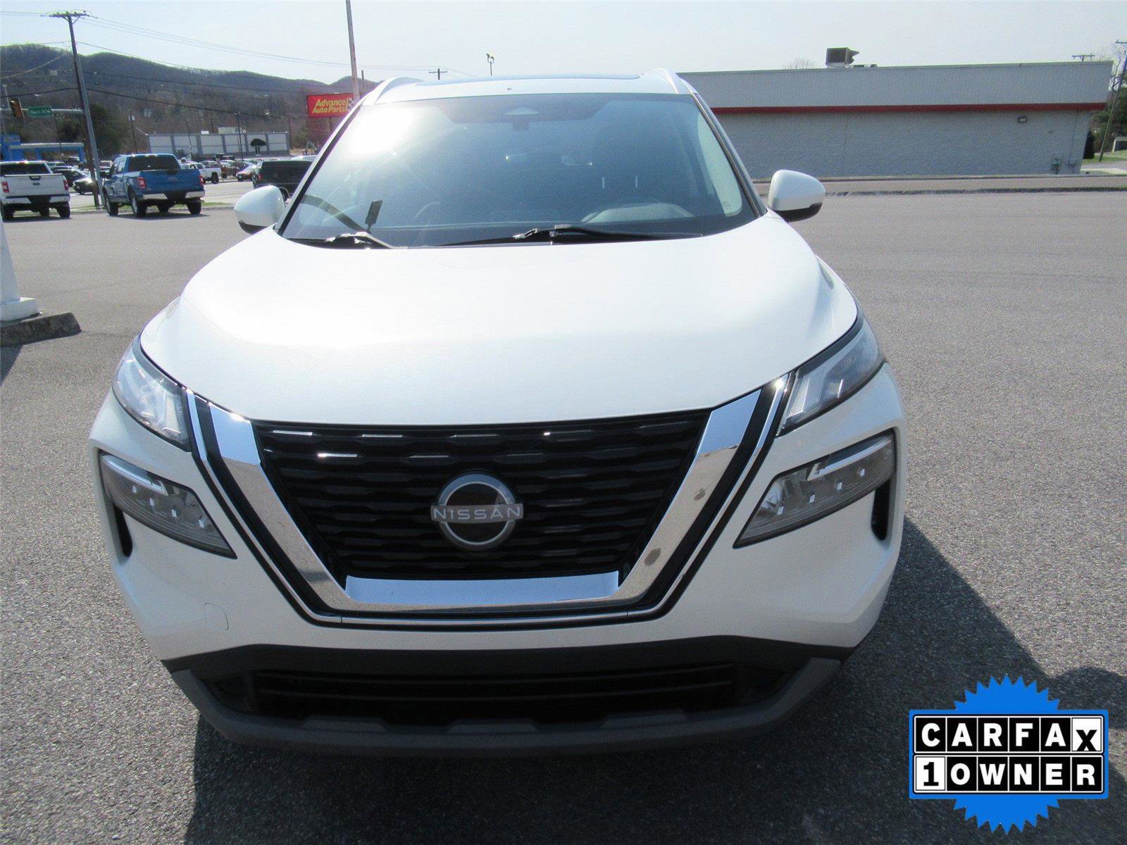 Used 2022 Nissan Rogue SV w/ SV Premium Package image 8