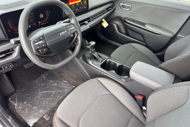 New 2027 Kia K4 FWD image 11