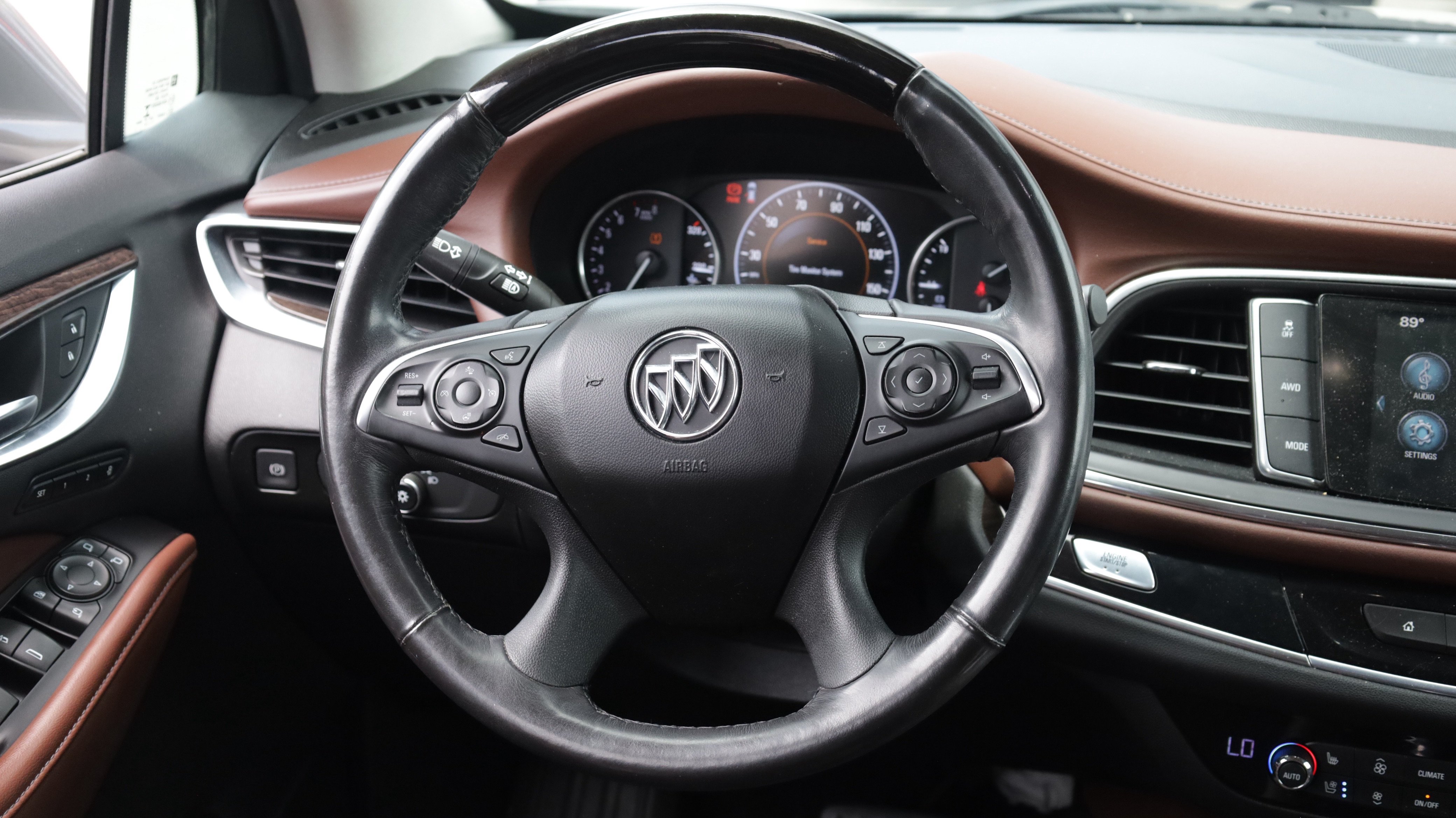 Used 2019 Buick Enclave Avenir w/ Avenir Technology Package AWD/4WD image 7