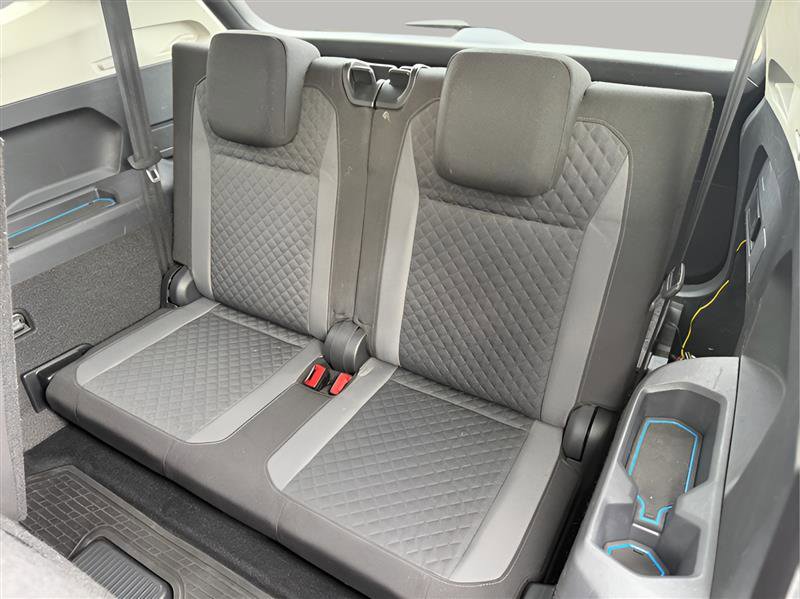 Used 2018 Volkswagen Tiguan S image 22