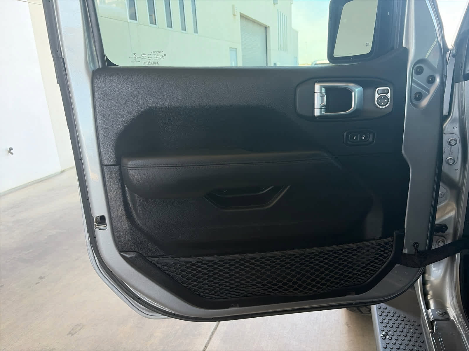 Used 2021 Jeep Wrangler Unlimited Sahara AWD/4WD image 7