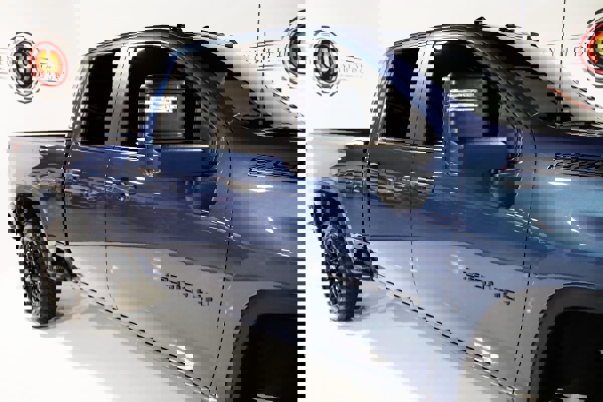 Used 2026 Chevrolet Silverado 2500 Custom w/ Custom Value Package image 7