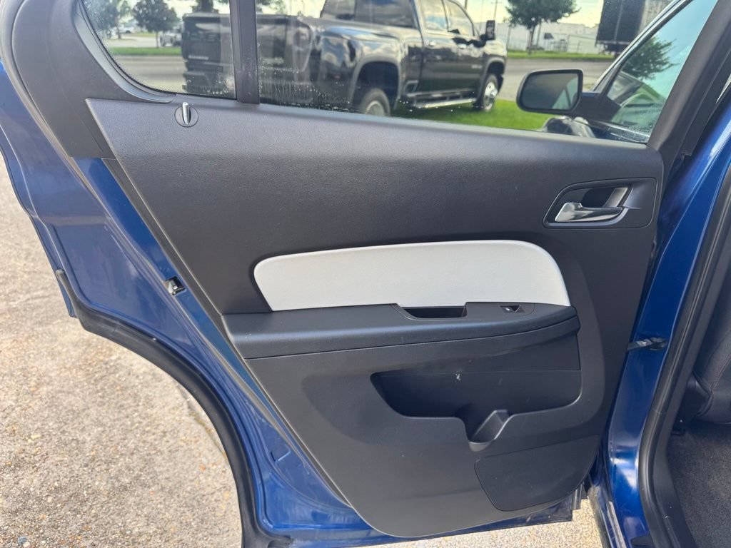 Used 2010 Chevrolet Equinox LT FWD image 11