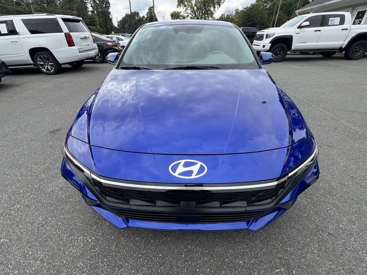Used 2024 Hyundai Elantra SEL w/ Convenience Package FWD image 6