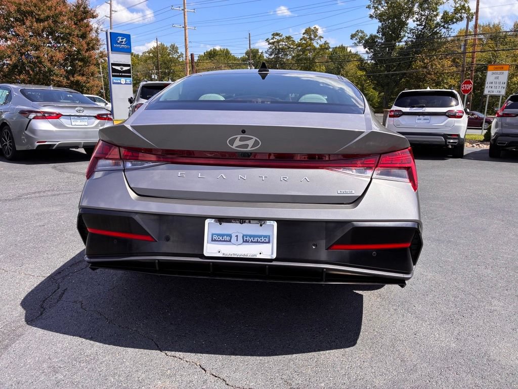 Certified 2024 Hyundai Elantra Limited FWD image 6