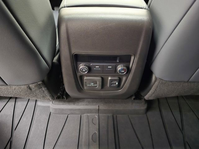 Used 2023 Buick Enclave Essence w/ Experience Buick Package AWD/4WD image 33