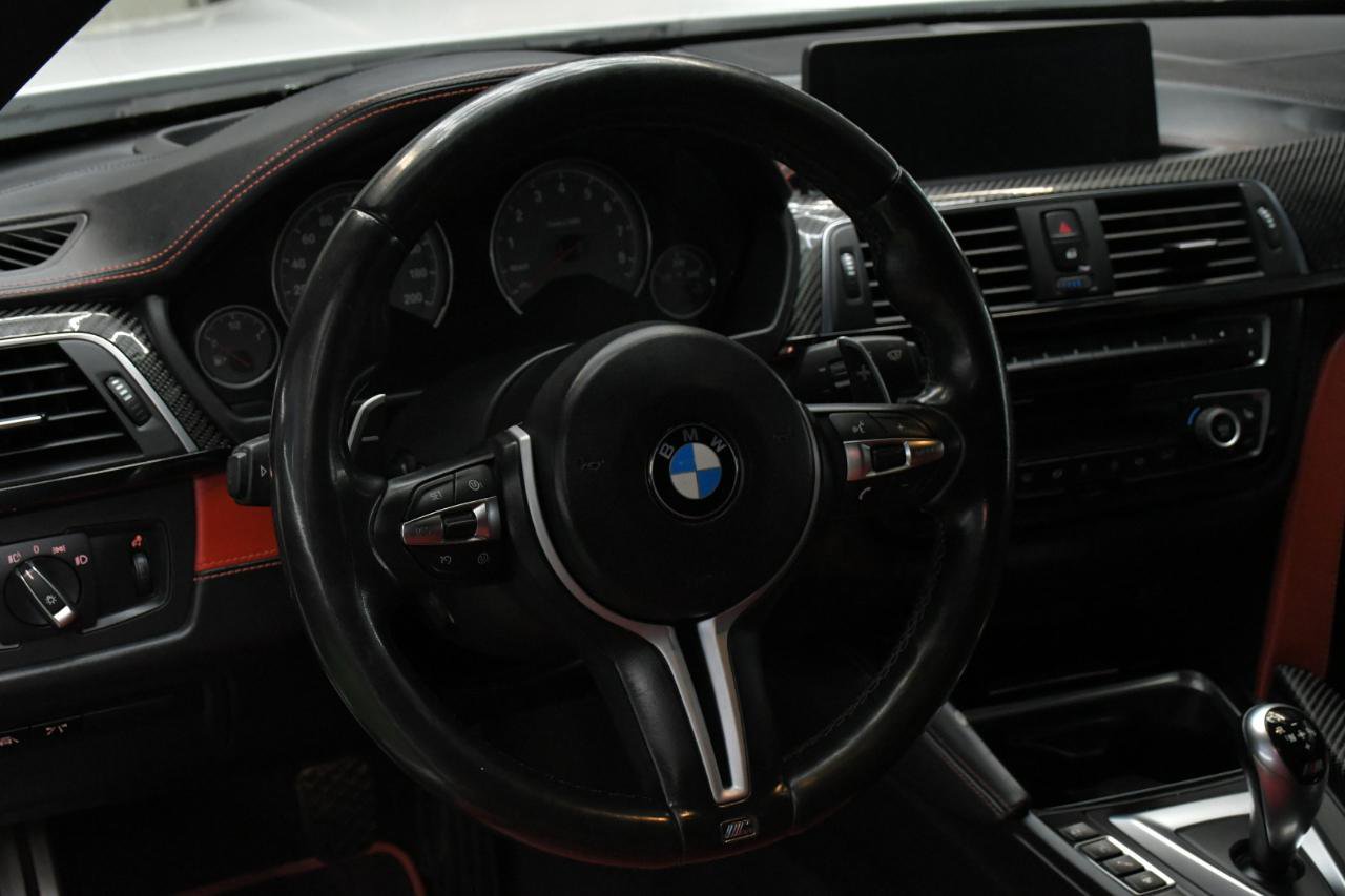 Used 2016 BMW M4 Coupe w/ Executive Package RWD image 23