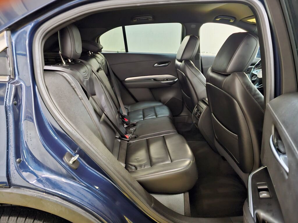 Used 2020 Cadillac XT4 Premium Luxury image 12