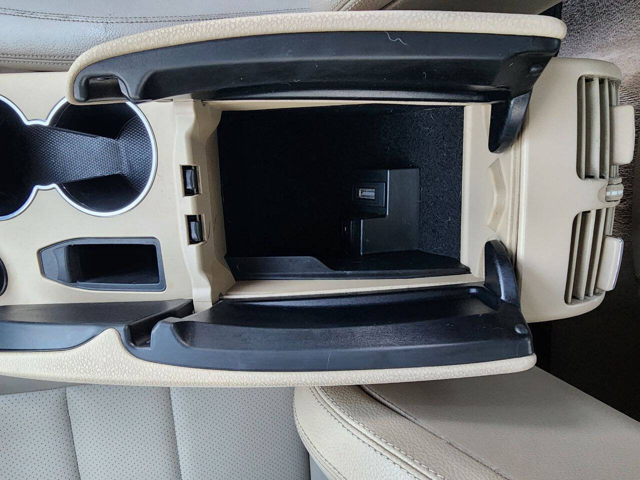 Used 2013 Mercedes-Benz C 250 Coupe image 33