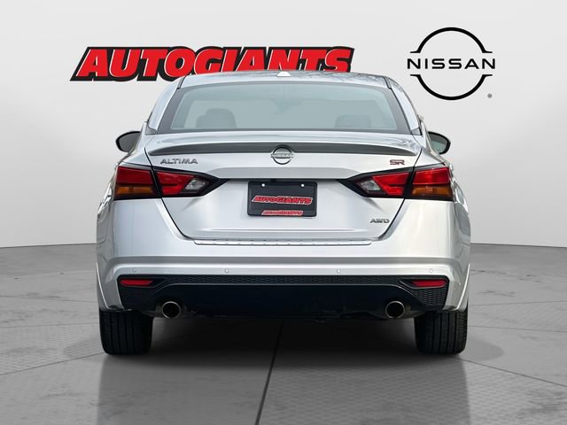 Used 2023 Nissan Altima 2.5 SR w/ SR Premium Package image 4