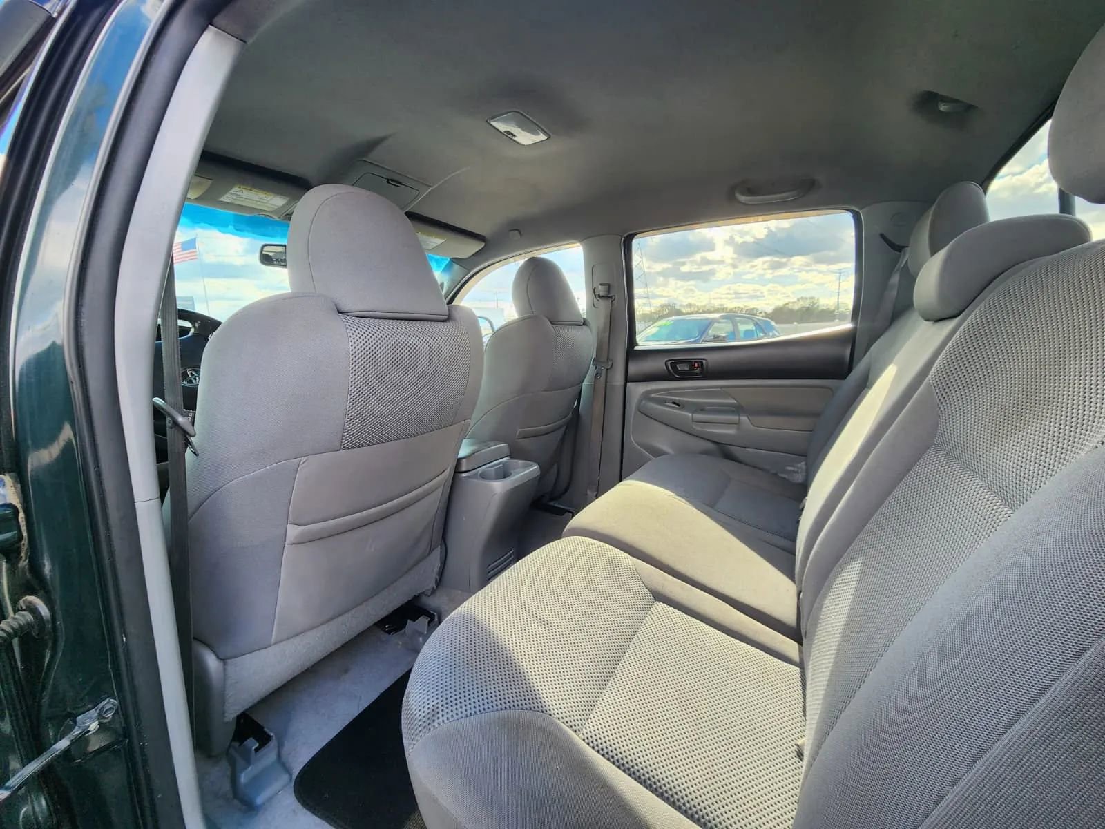 Used 2010 Toyota Tacoma PreRunner image 9