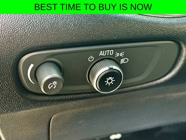 Used 2019 Chevrolet Malibu Premier w/ Sun and Wheel Package image 12