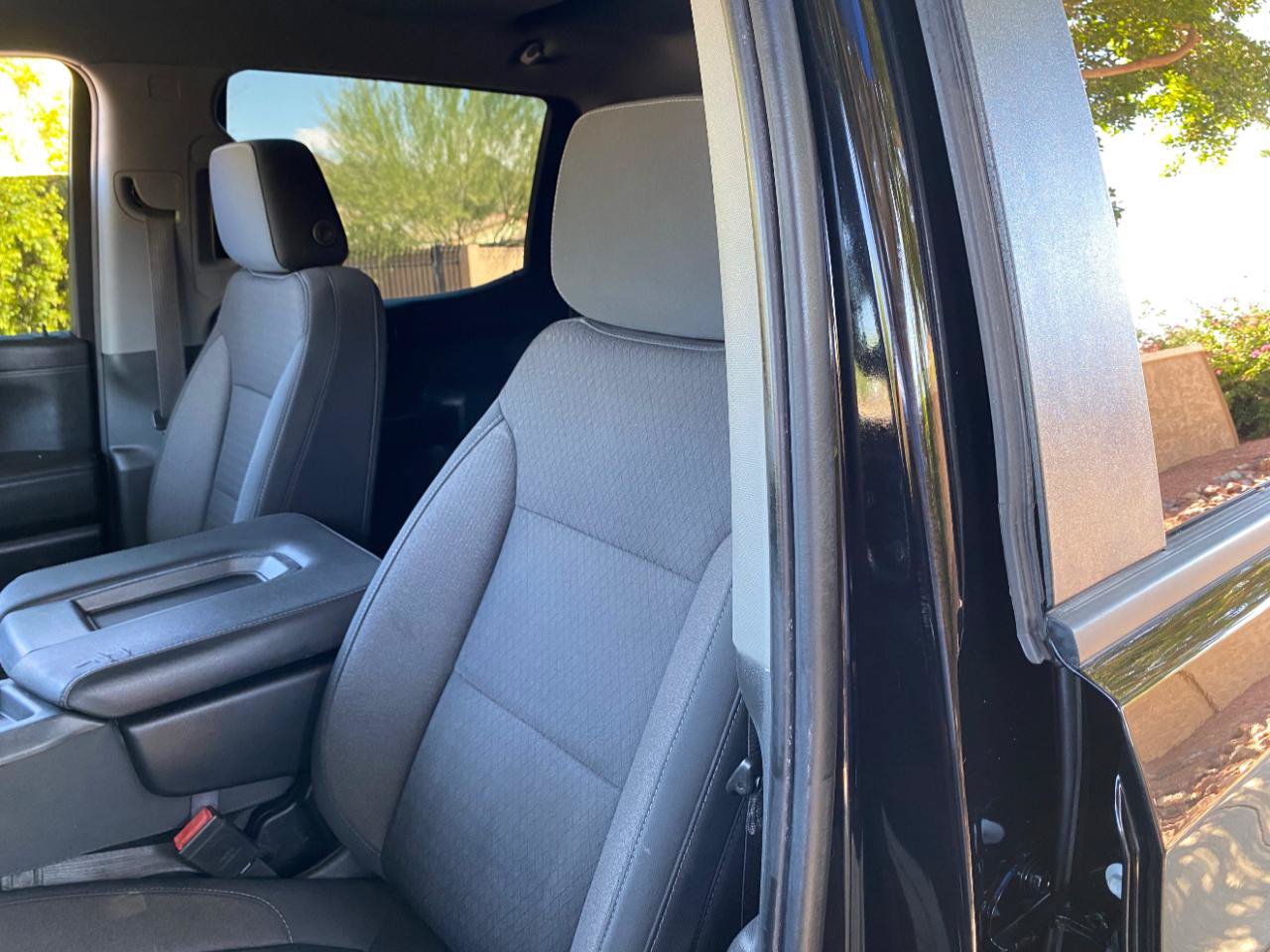 Used 2021 Chevrolet Silverado 1500 LT w/ Convenience Package II AWD/4WD image 24