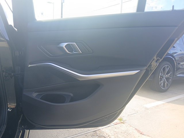 New 2026 BMW 330i Sedan w/ M Sport Package RWD image 9