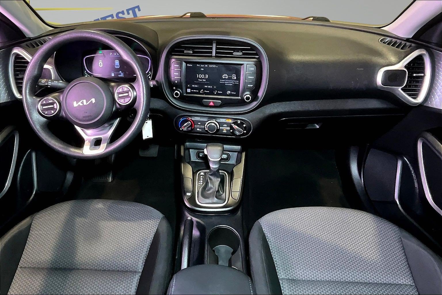 Used 2023 Kia Soul LX w/ Option Group 015 FWD image 8