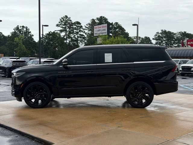 Used 2025 Lincoln Navigator Black Label AWD/4WD image 5