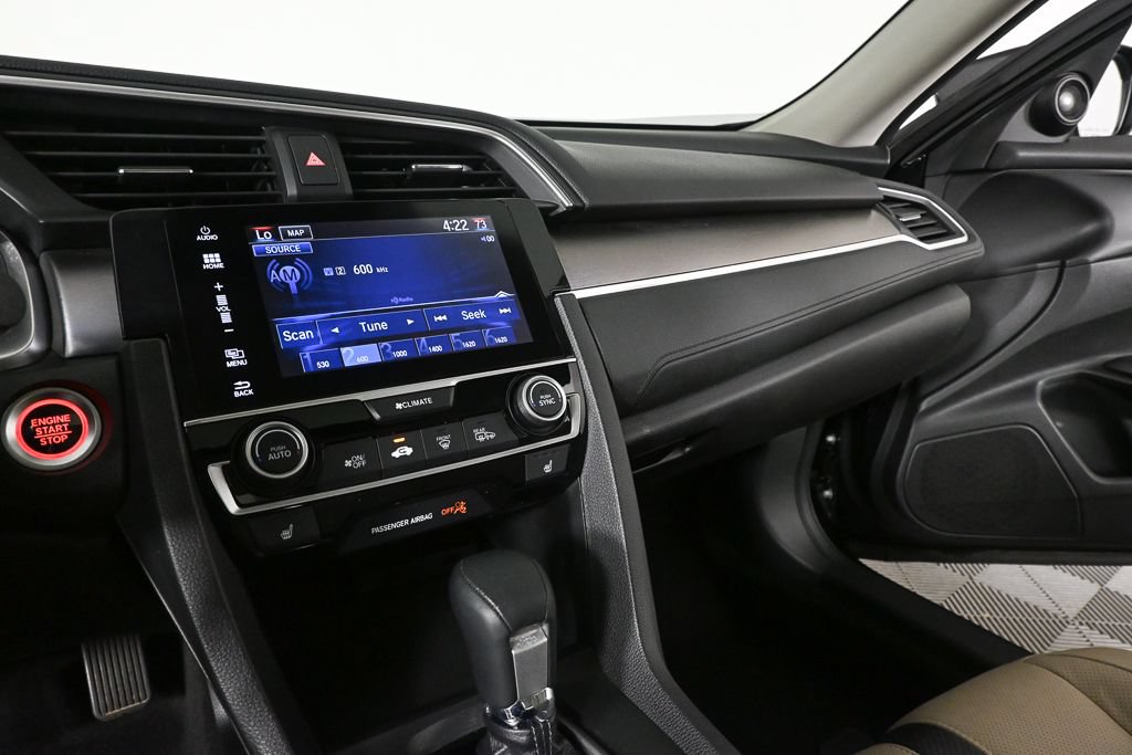 Used 2018 Honda Civic Touring image 12