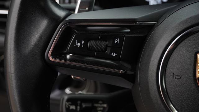 Used 2023 Porsche Macan image 29