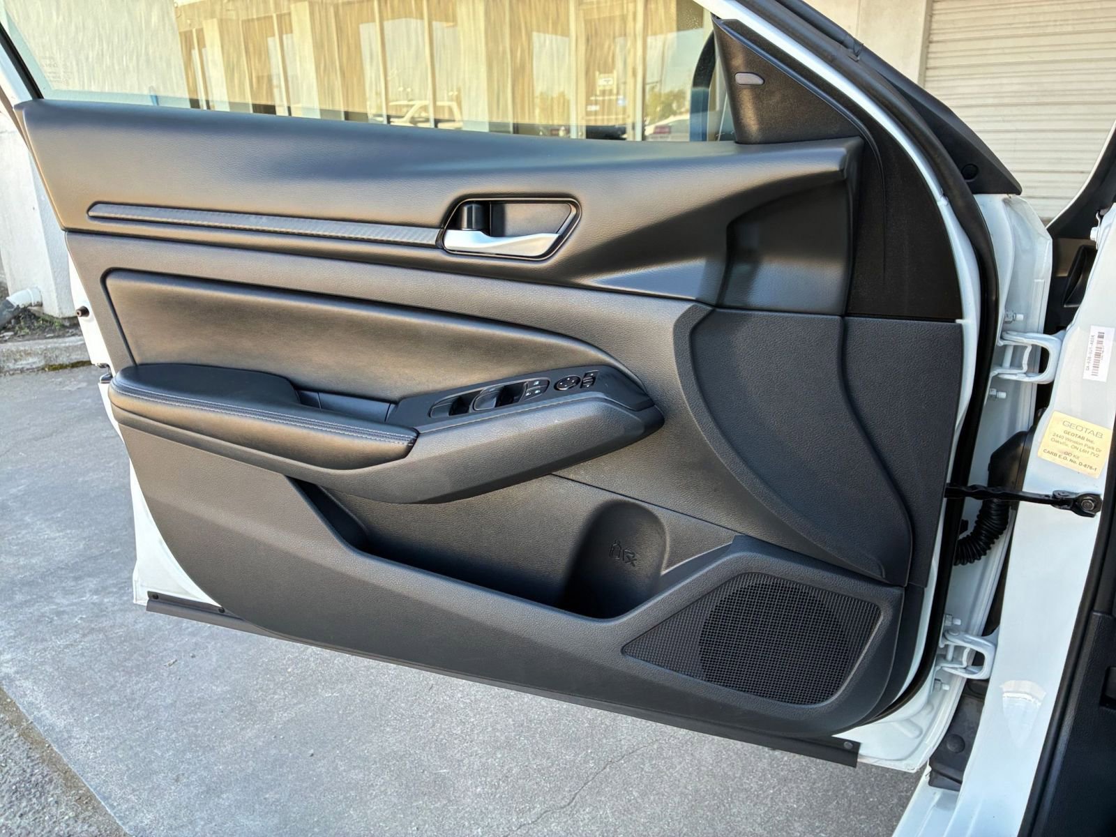 Used 2025 Nissan Altima 2.5 SV FWD image 18