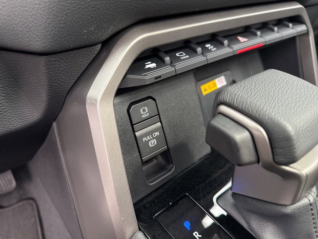 Used 2024 Toyota Tundra Limited image 26