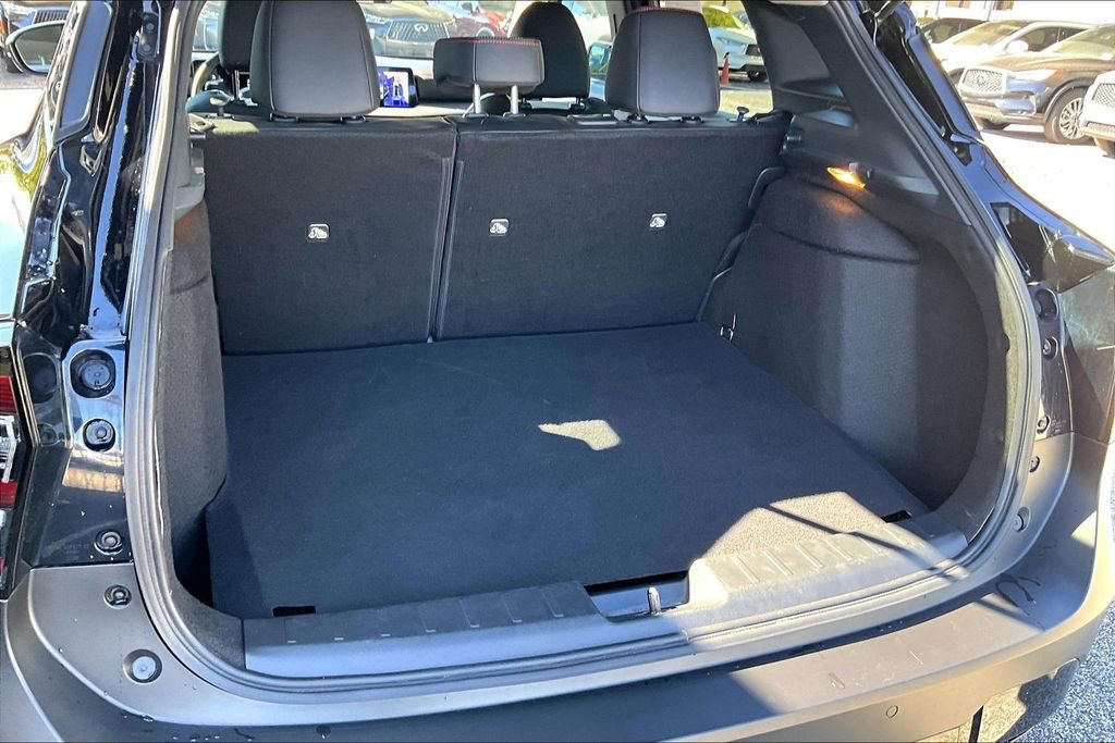 Used 2025 Nissan Kicks SR image 48