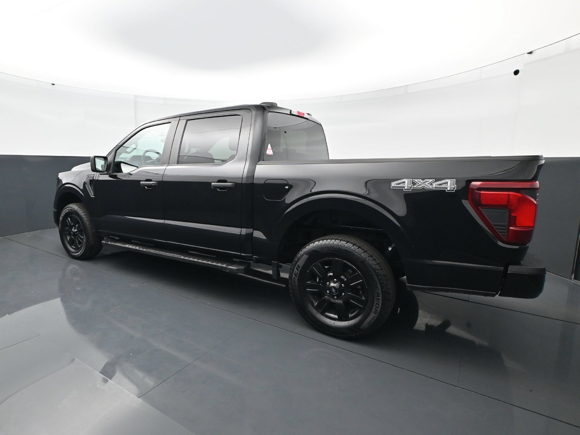Used 2025 Ford F150 STX w/ STX Black Appearance Package AWD/4WD image 4