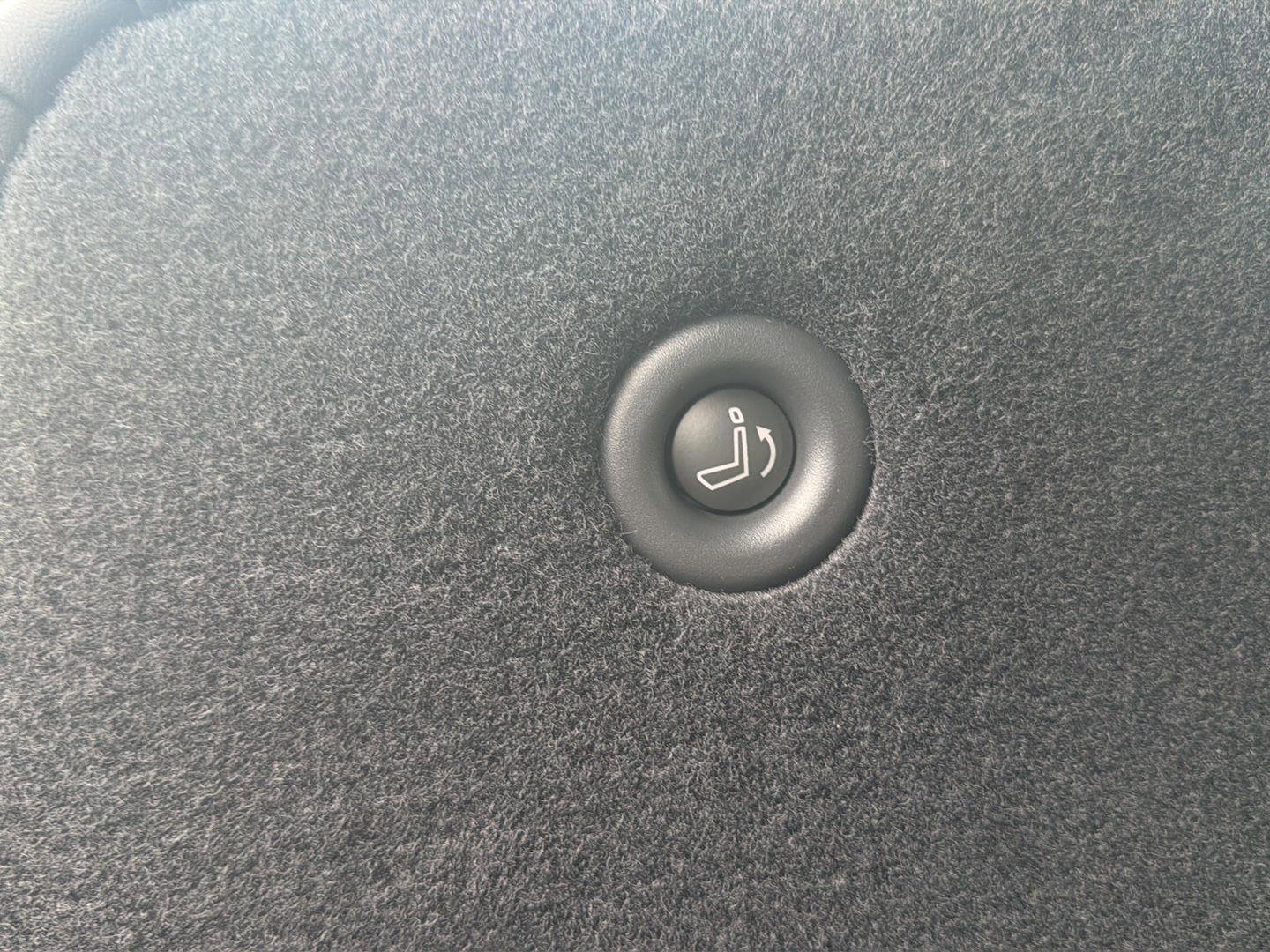 New 2026 Nissan Pathfinder SL FWD image 38