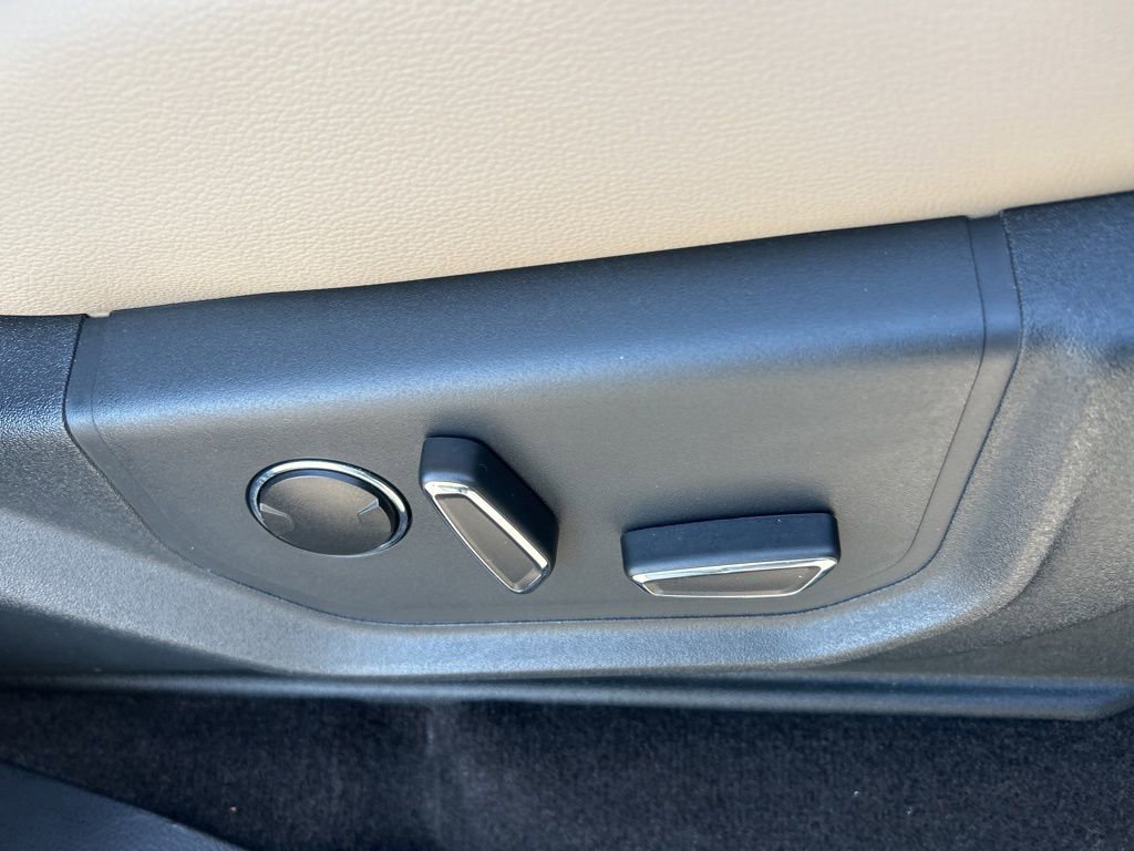 Used 2022 Ford Expedition Max Limited image 19