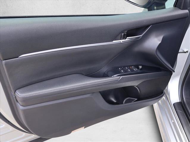 Used 2019 Toyota Camry XSE w/ Navigation Package FWD image 12
