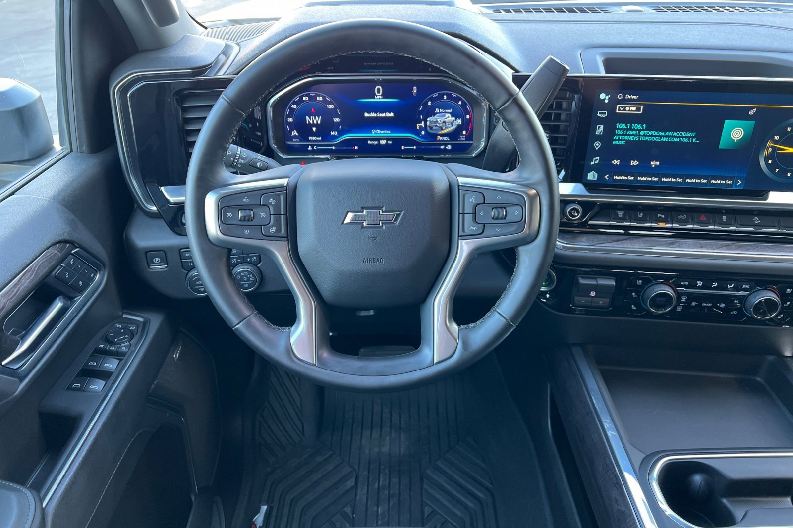 Used 2025 Chevrolet Silverado 2500 LTZ w/ LTZ Plus Package image 17