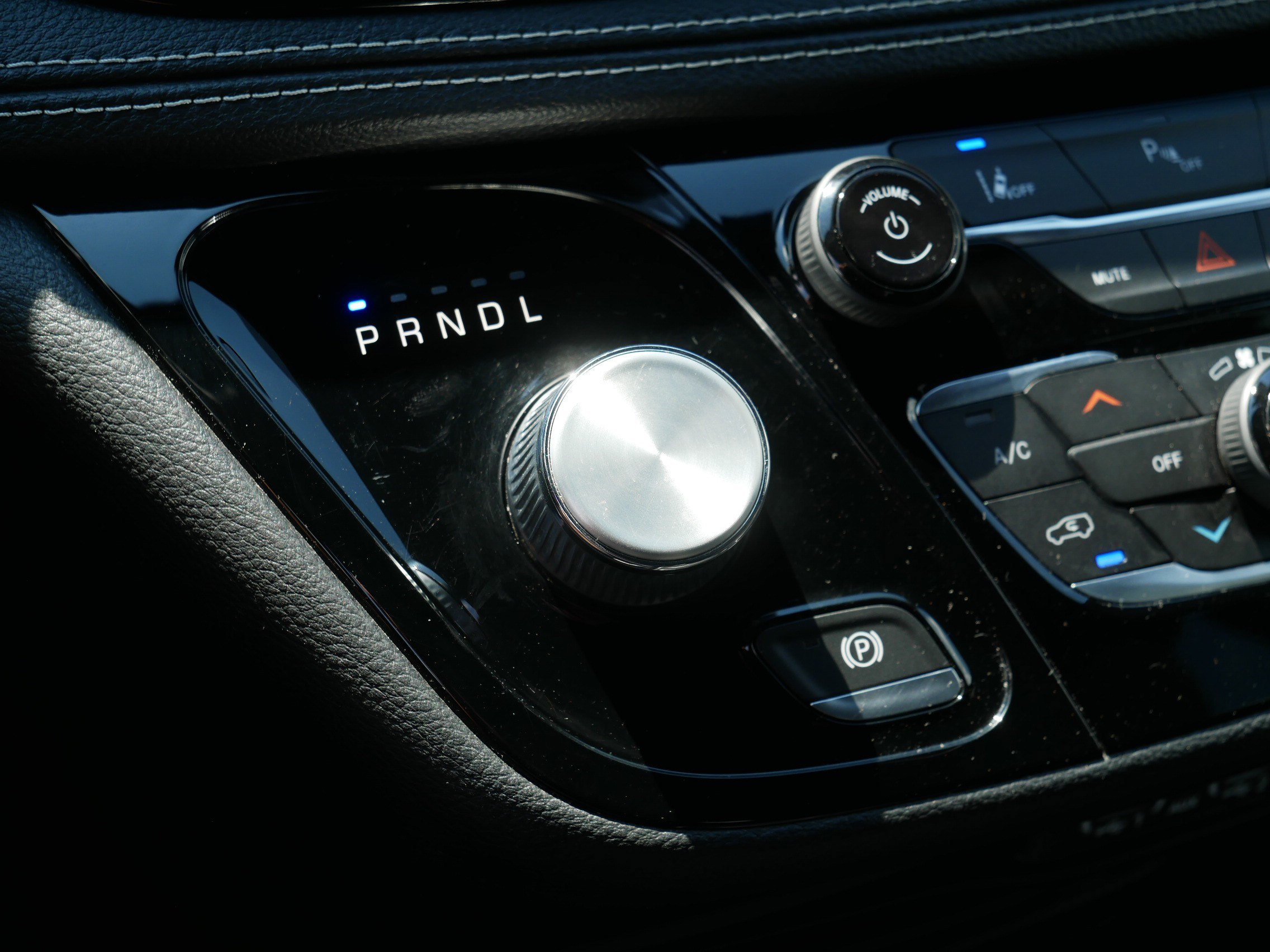 Used 2023 Chrysler Pacifica Touring-L w/ S Appearance Package FWD image 24