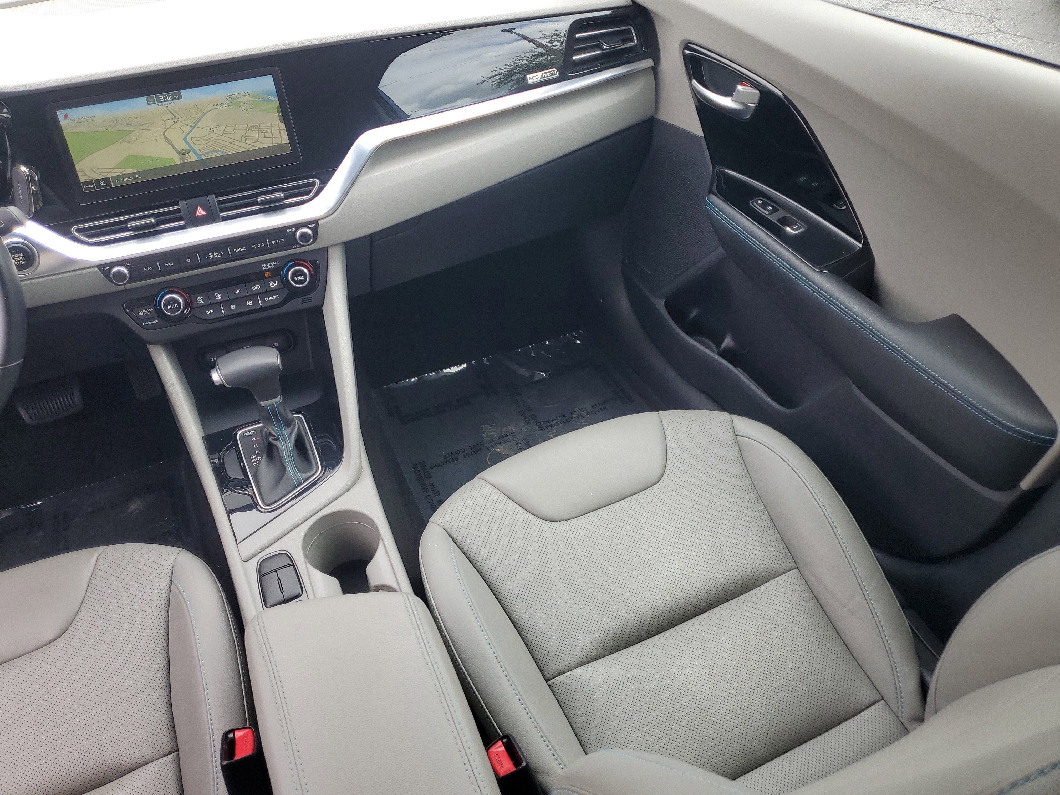 Used 2021 Kia Niro Touring SE image 18