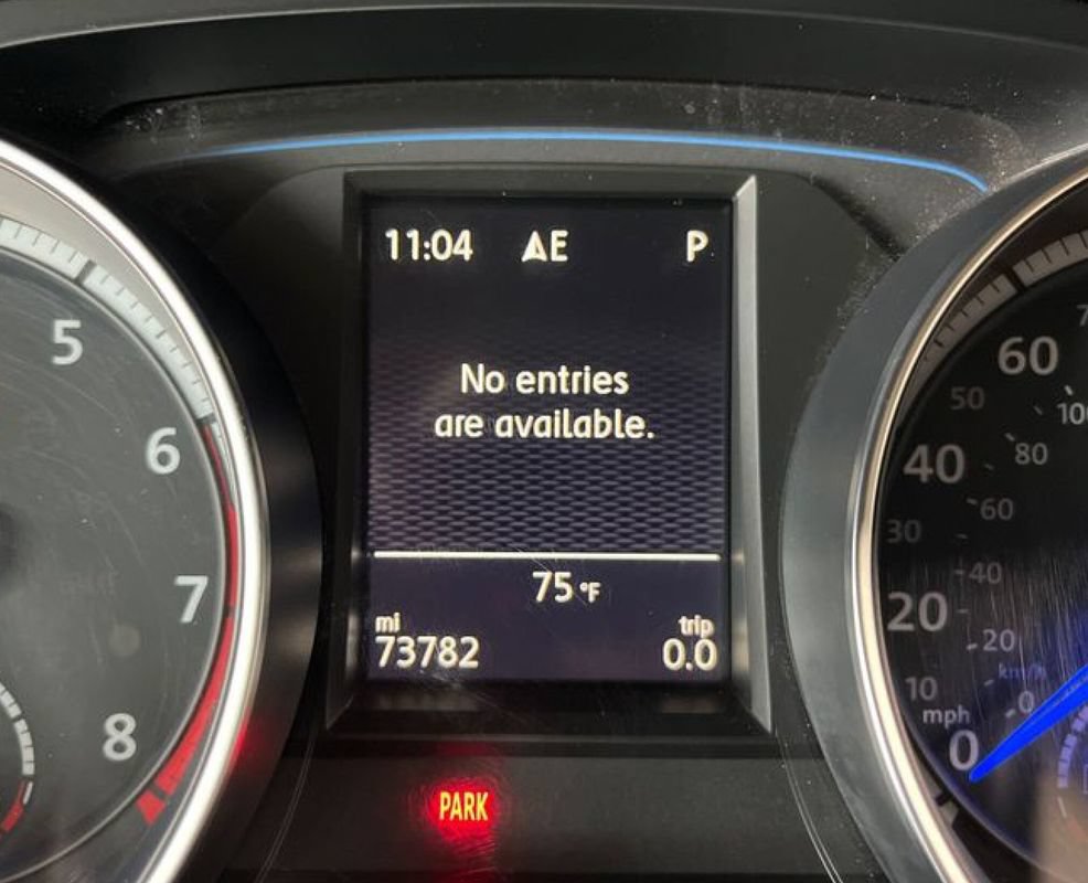 Used 2015 Volkswagen Golf R 4-Door AWD/4WD image 33