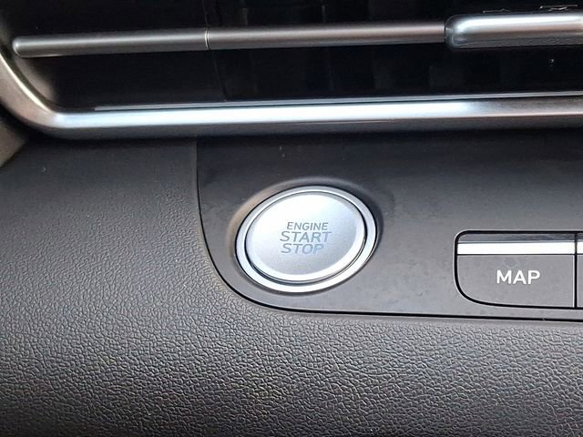 Used 2021 Hyundai Elantra Limited image 25