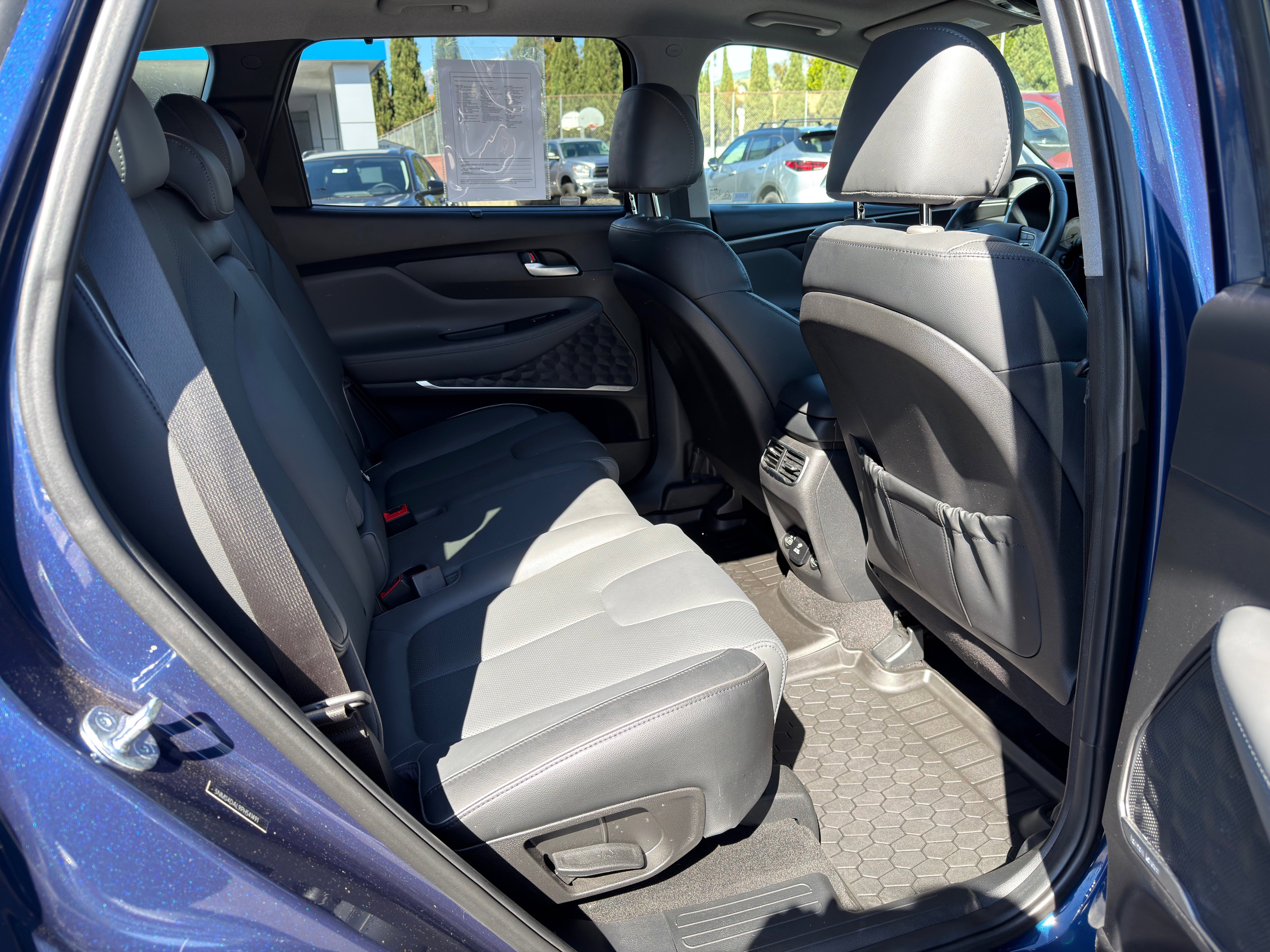 Used 2023 Hyundai Santa Fe Limited image 12