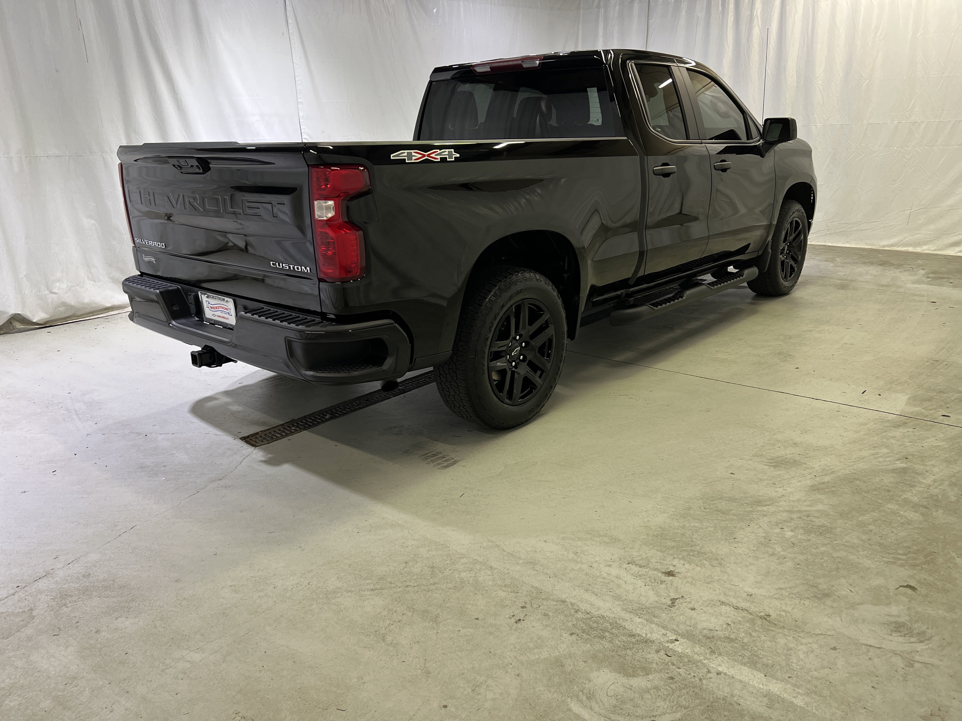 Certified 2023 Chevrolet Silverado 1500 Custom AWD/4WD image 11