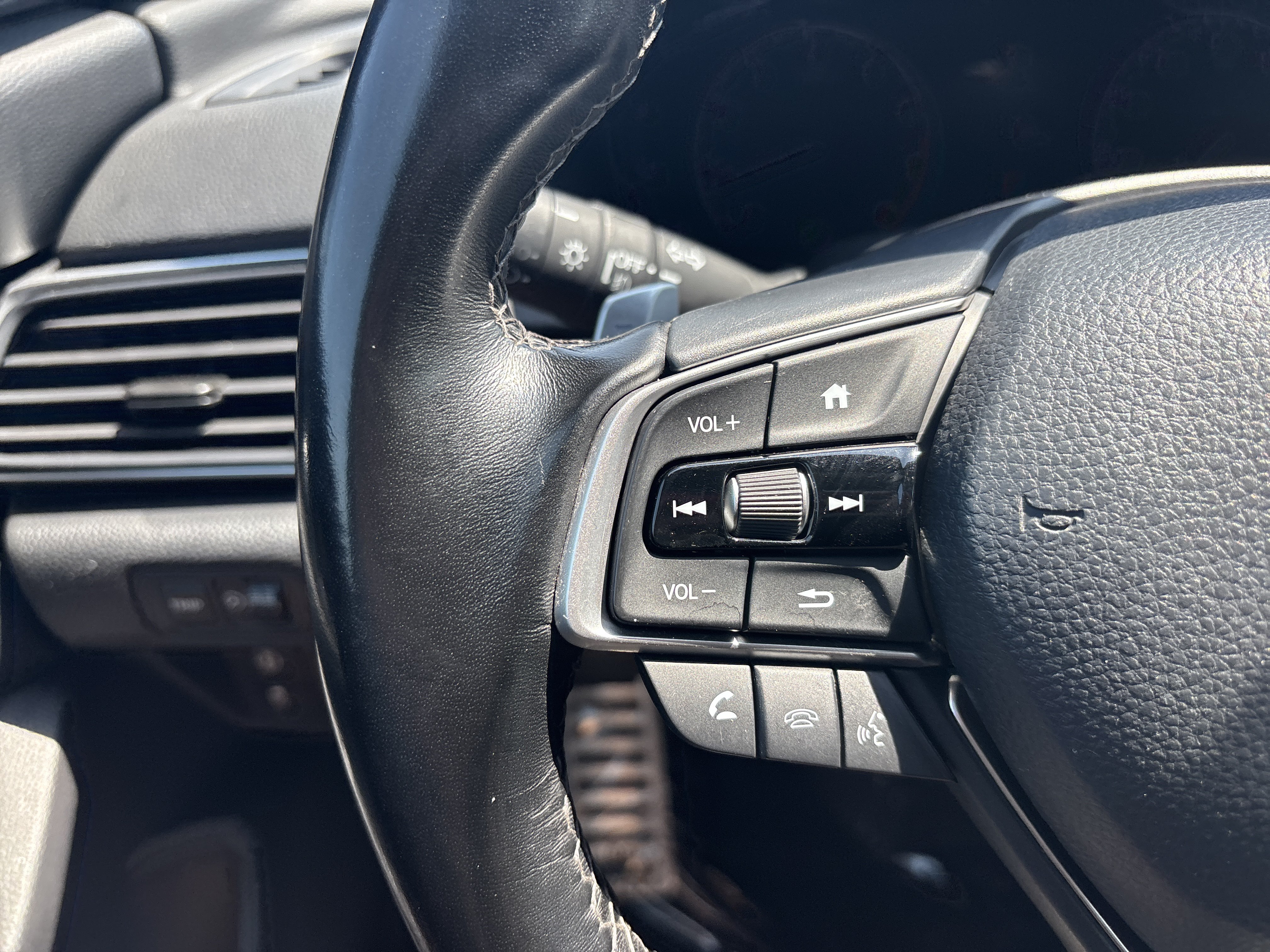 Used 2022 Honda Accord Sport image 25