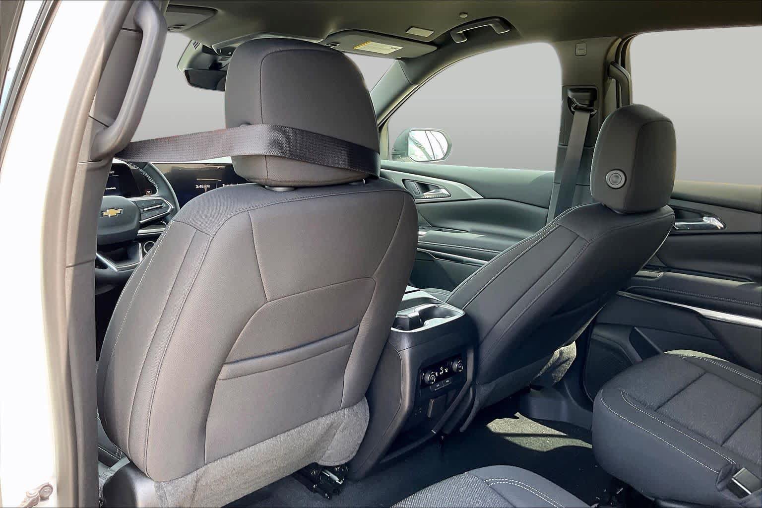 New 2027 Chevrolet Traverse LT w/ Driver Confidence Package FWD image 22