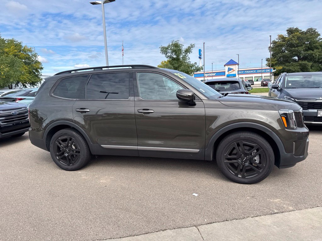 Used 2023 Kia Telluride SX X-Line AWD/4WD image 3