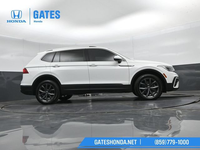 Used 2022 Volkswagen Tiguan SE FWD image 42