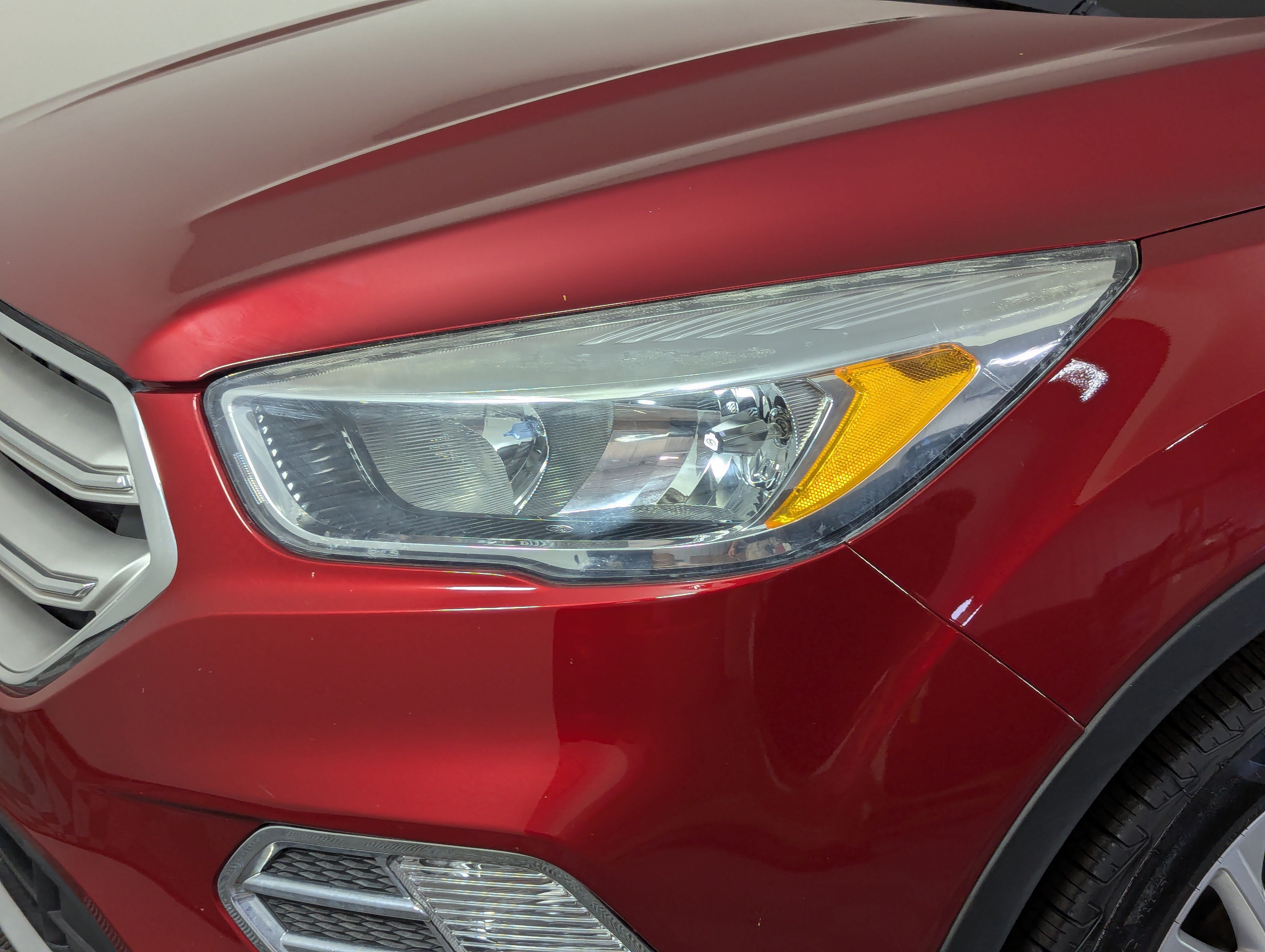 Certified 2018 Ford Escape SE FWD image 9