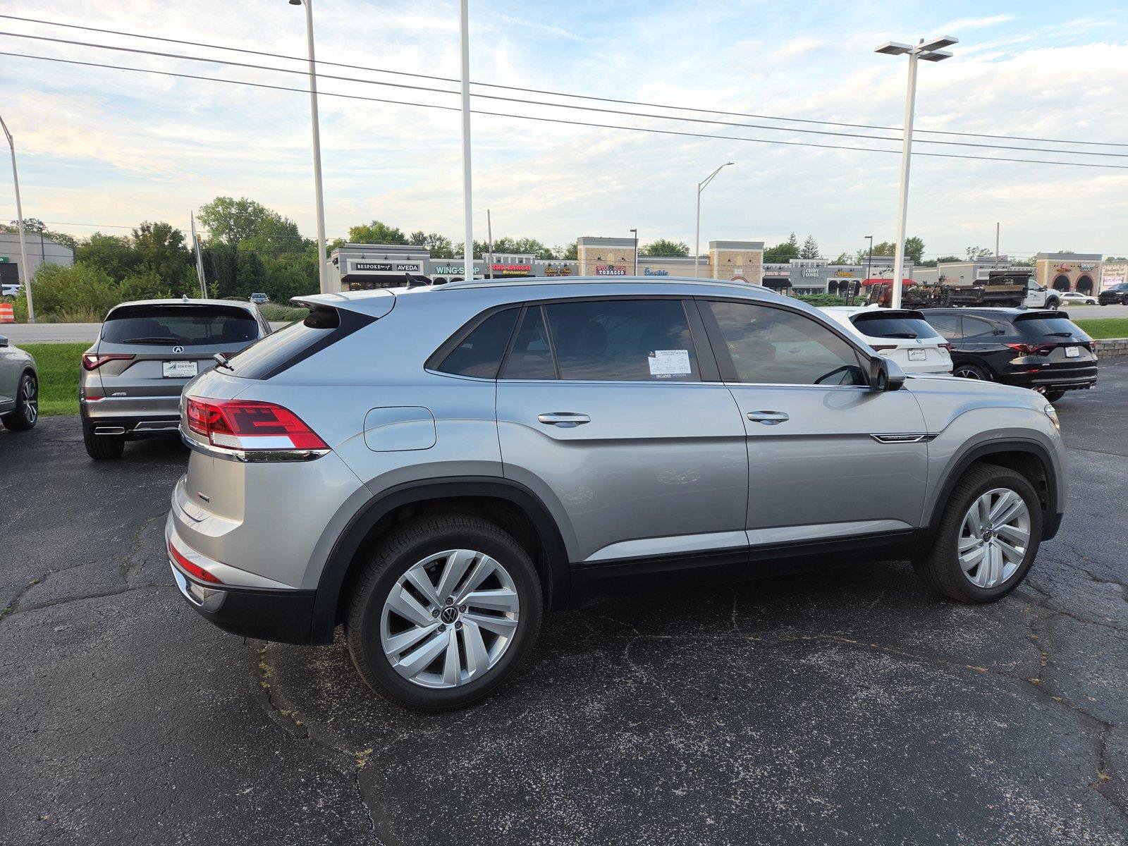 Used 2022 Volkswagen Atlas Cross Sport SE w/ Panoramic Sunroof Package AWD/4WD image 30