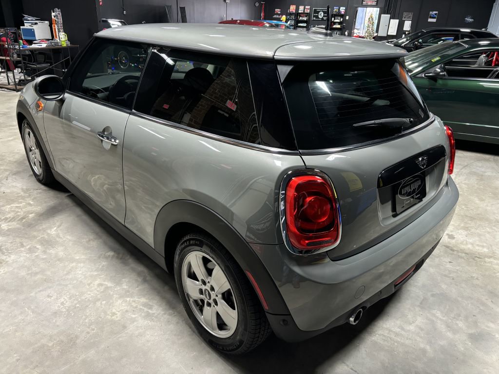 Used 2019 MINI Cooper 2-Door Hardtop w/ Storage Package image 7